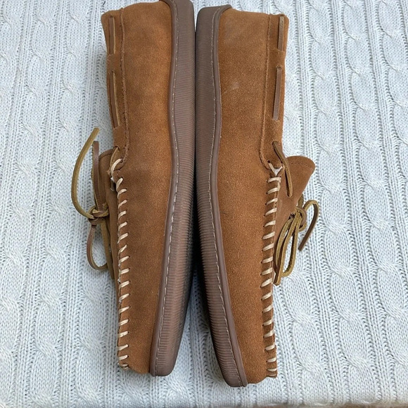 Minnetonka Men’s sz 15 slippers. Suede, rubber sole, Fur lined. good condition - Picture 9 of 11